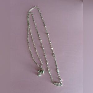 Kendra Scott necklace